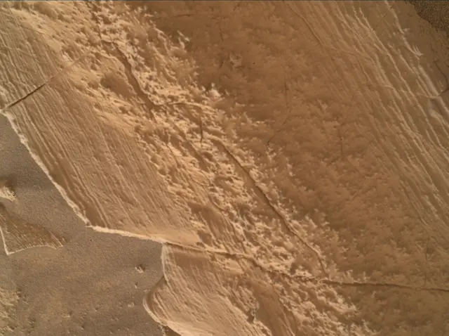 Sol 4134: Mars Hand Lens Imager (MAHLI)