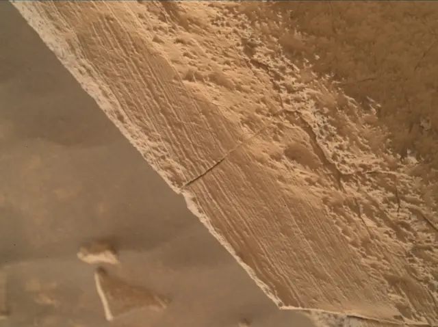 Sol 4134: Mars Hand Lens Imager (MAHLI)