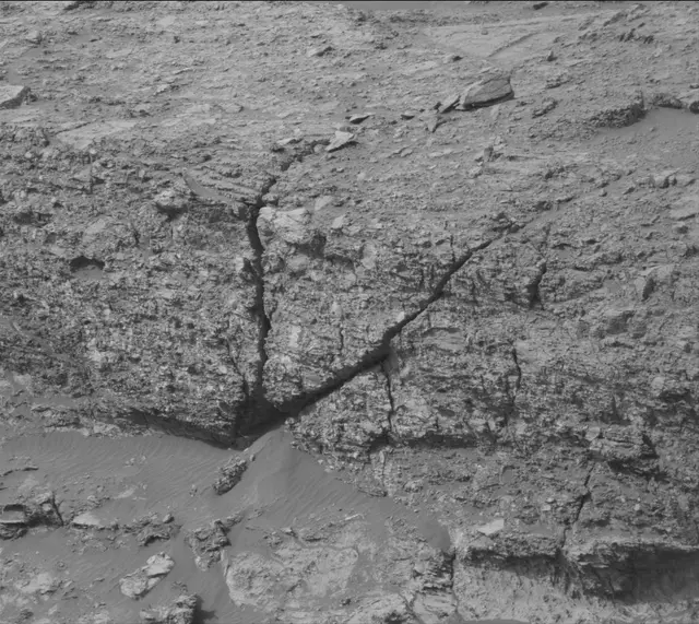 Sol 4135: Mast Camera (Mastcam)