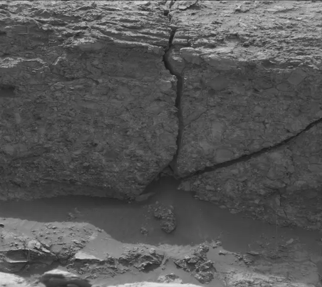 Sol 4137: Mast Camera (Mastcam)