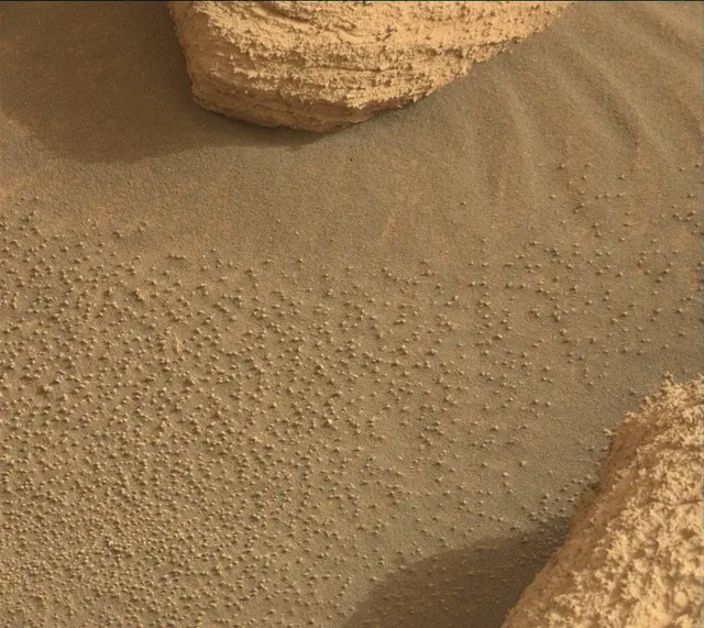 Sol 4137: Mast Camera (Mastcam)