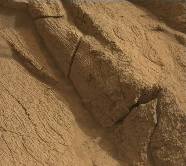 Sol 4139: Mast Camera (Mastcam)
