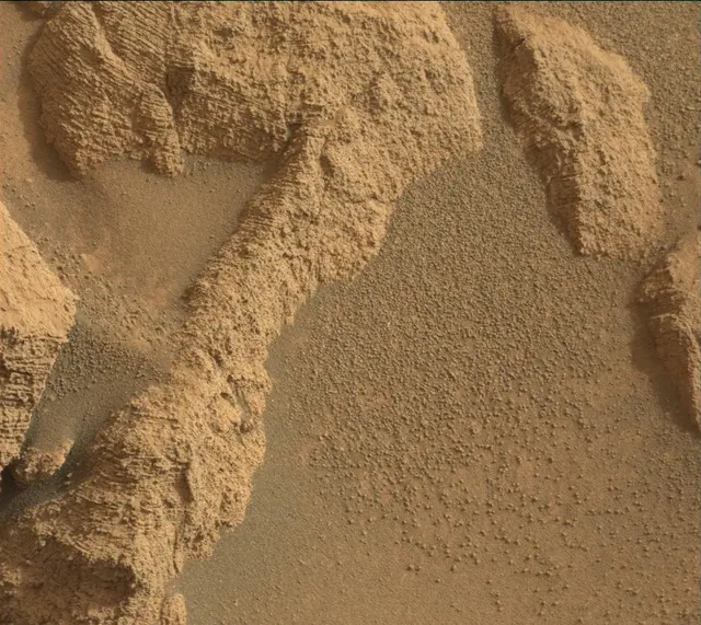 Sol 4139: Mast Camera (Mastcam)