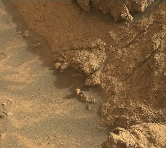 Sol 4139: Mast Camera (Mastcam)