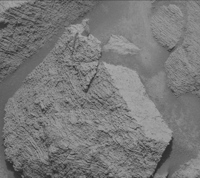 Sol 4141: Mast Camera (Mastcam)