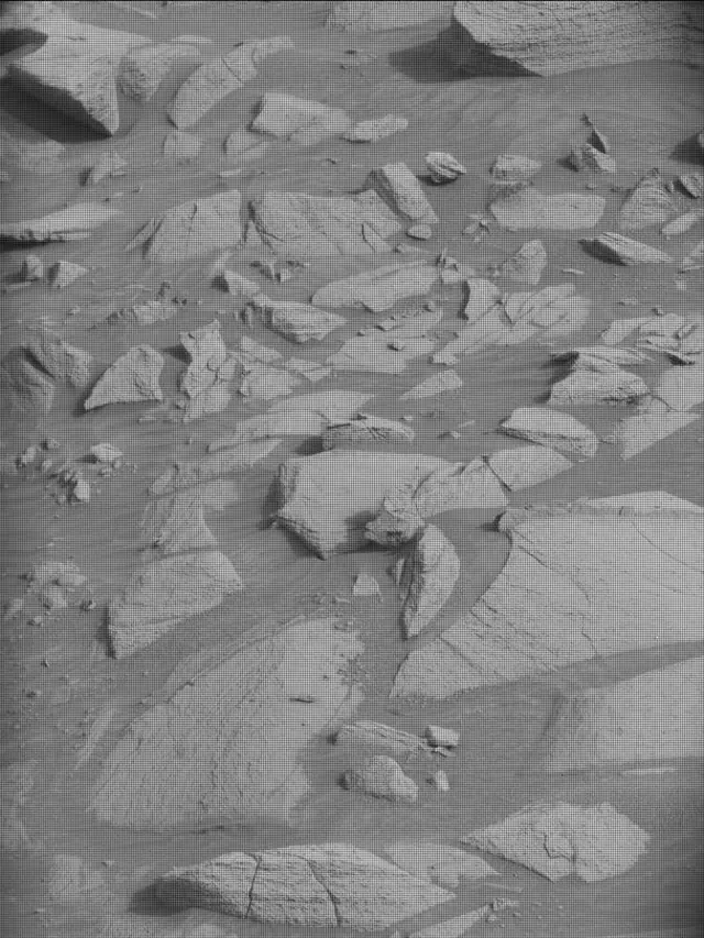 Sol 4142: Mast Camera (Mastcam)