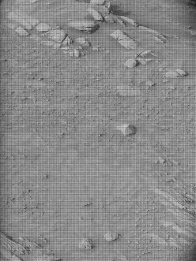 Sol 4142: Mast Camera (Mastcam)