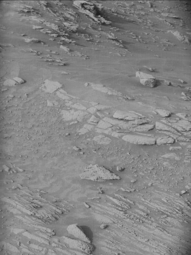 Sol 4142: Mast Camera (Mastcam)
