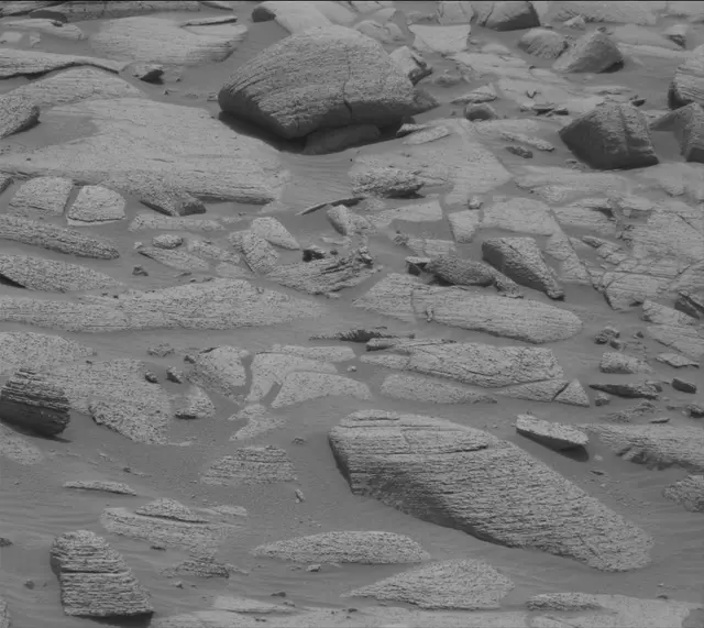 Sol 4142: Mast Camera (Mastcam)