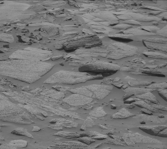 Sol 4142: Mast Camera (Mastcam)
