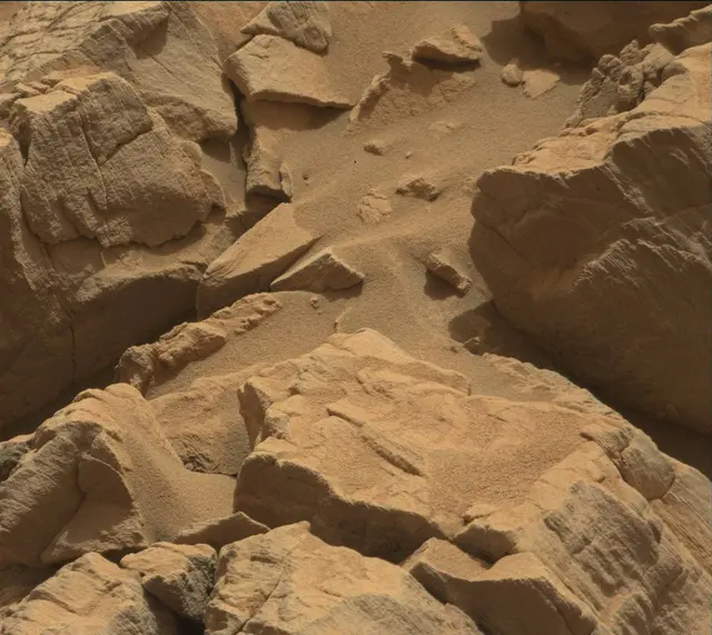 Sol 4142: Mast Camera (Mastcam)
