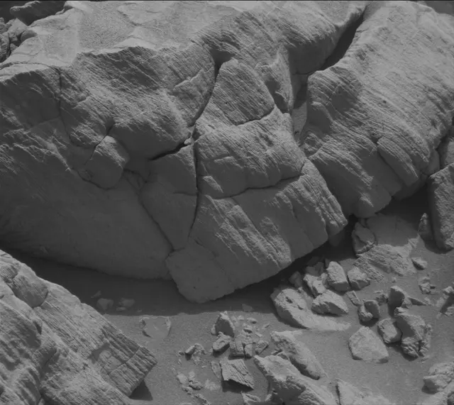 Sol 4142: Mast Camera (Mastcam)