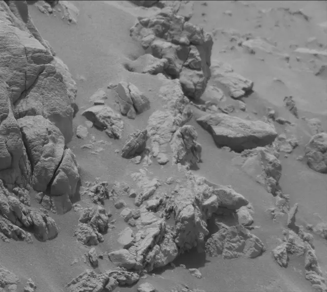 Sol 4142: Mast Camera (Mastcam)