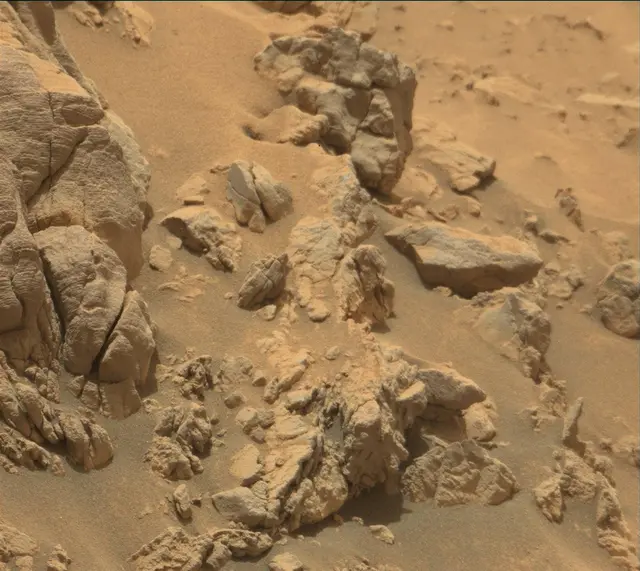 Sol 4142: Mast Camera (Mastcam)