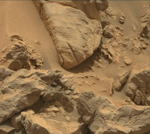 Sol 4142: Mast Camera (Mastcam)