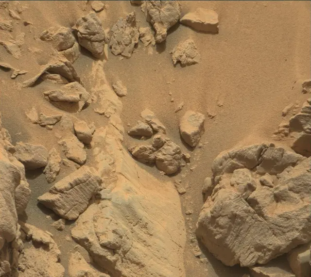 Sol 4142: Mast Camera (Mastcam)
