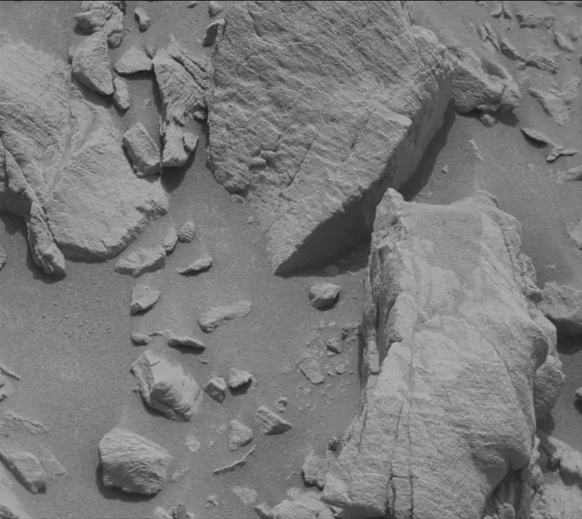Sol 4142: Mast Camera (Mastcam)