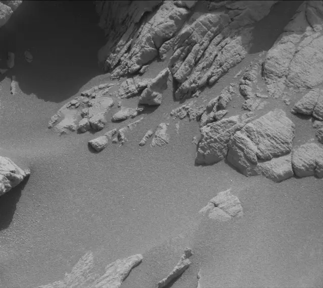 Sol 4142: Mast Camera (Mastcam)