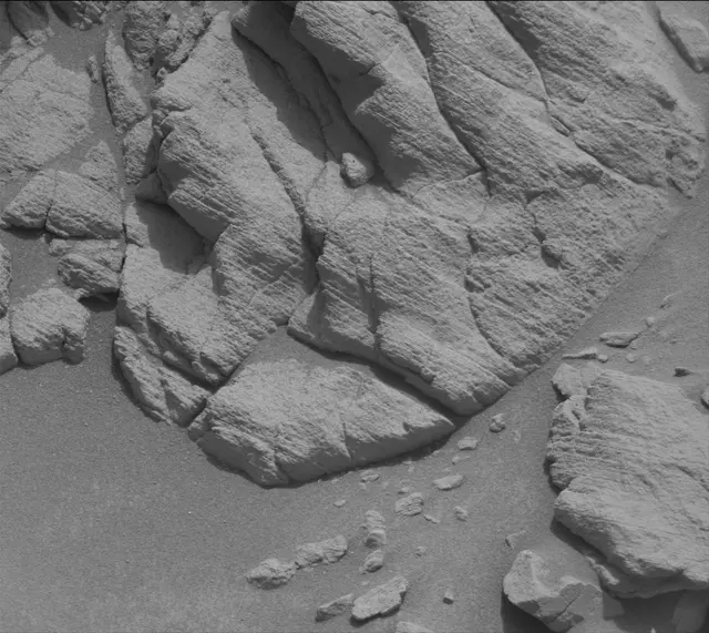 Sol 4142: Mast Camera (Mastcam)