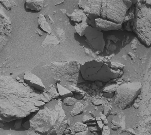 Sol 4142: Mast Camera (Mastcam)