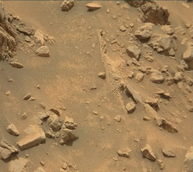Sol 4142: Mast Camera (Mastcam)