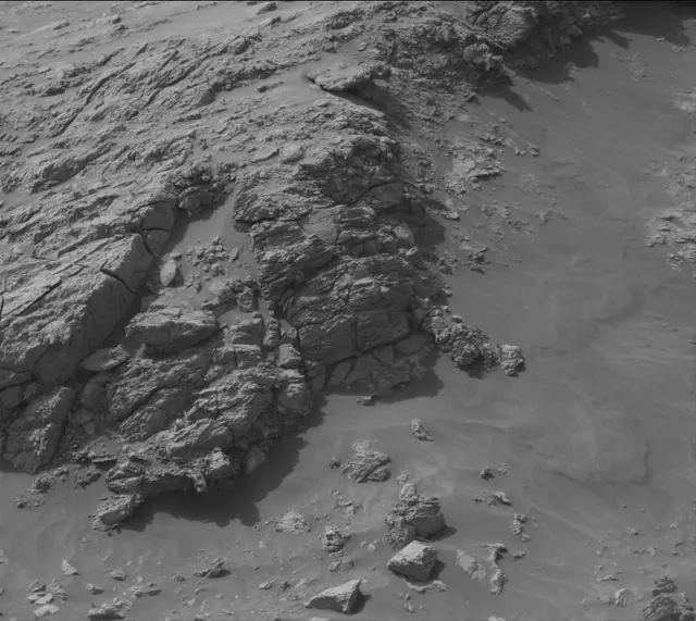 Sol 4144: Mast Camera (Mastcam)