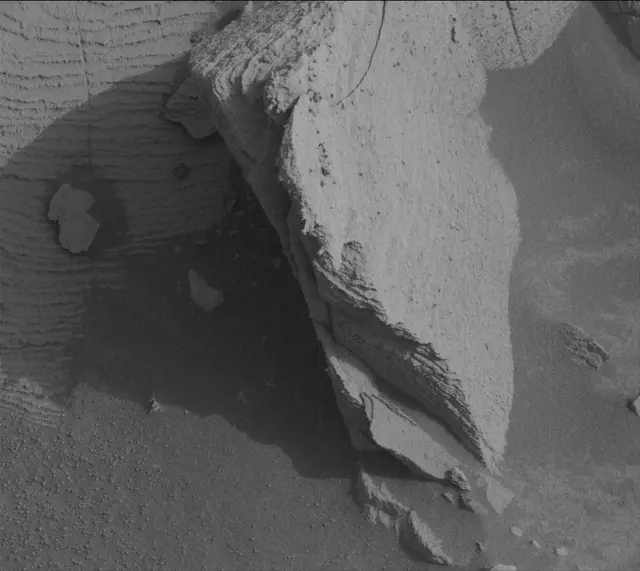 Sol 4144: Mast Camera (Mastcam)