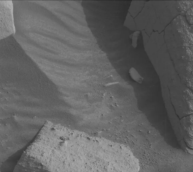 Sol 4146: Mast Camera (Mastcam)