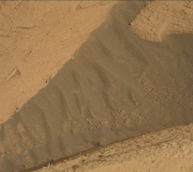 Sol 4146: Mast Camera (Mastcam)