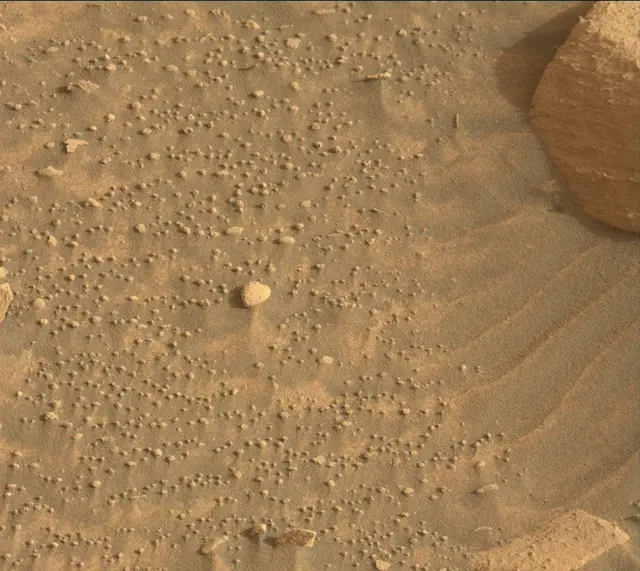 Sol 4146: Mast Camera (Mastcam)