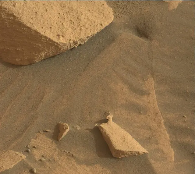 Sol 4146: Mast Camera (Mastcam)