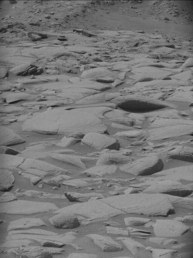 Sol 4148: Mast Camera (Mastcam)