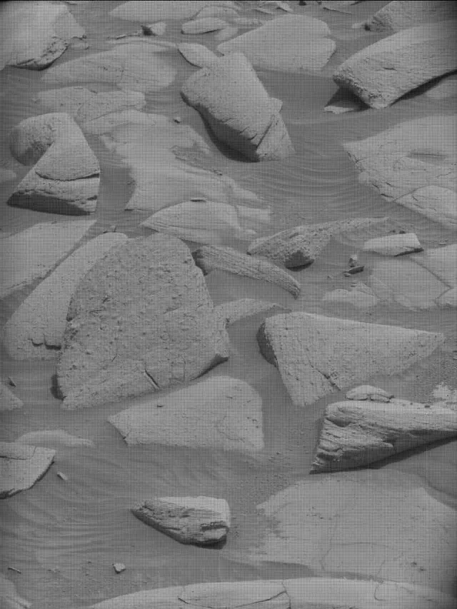 Sol 4148: Mast Camera (Mastcam)