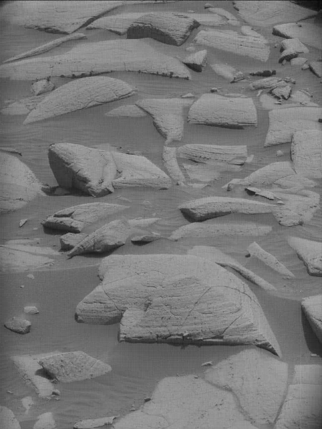 Sol 4148: Mast Camera (Mastcam)