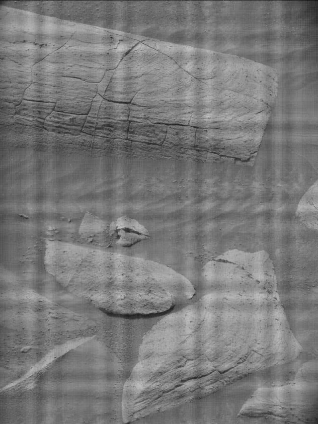 Sol 4148: Mast Camera (Mastcam)