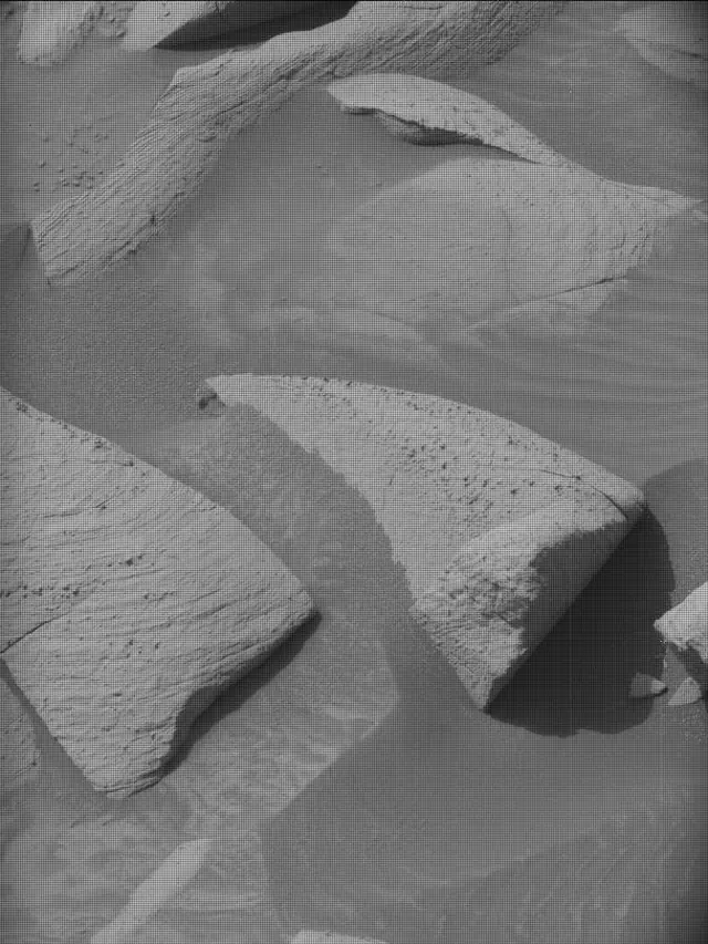 Sol 4148: Mast Camera (Mastcam)
