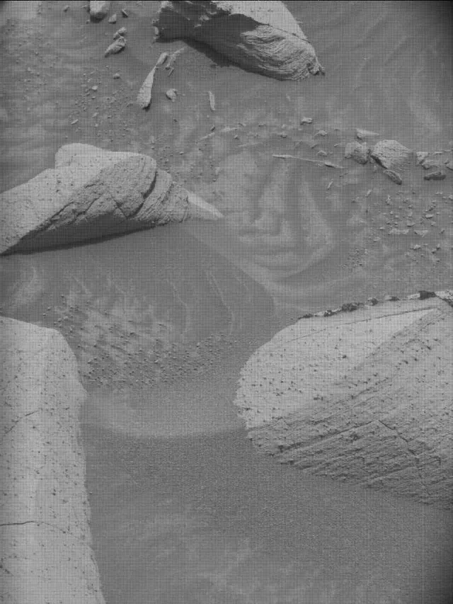 Sol 4148: Mast Camera (Mastcam)