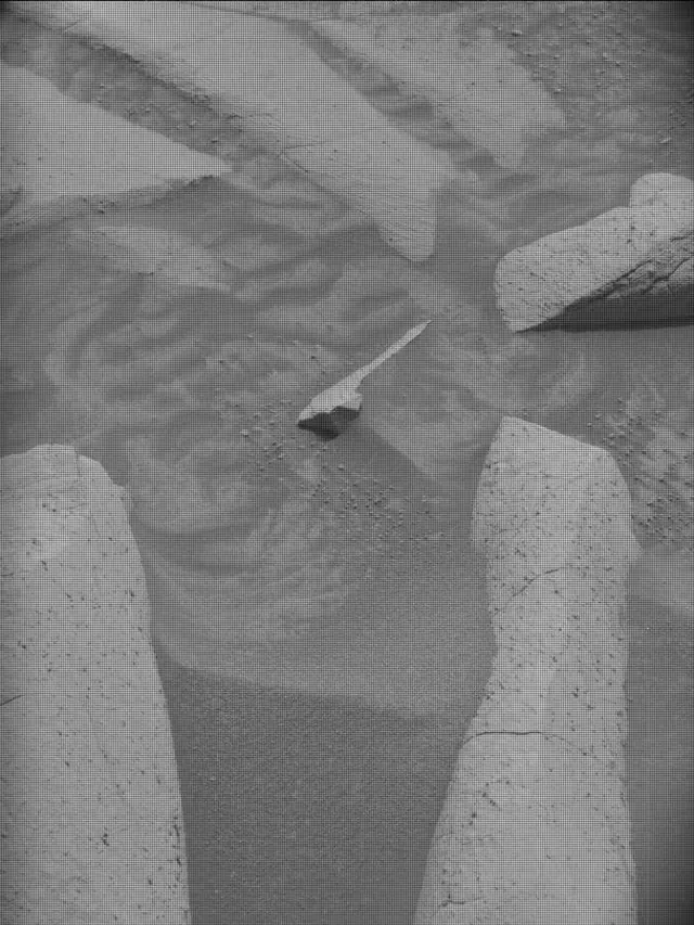 Sol 4148: Mast Camera (Mastcam)