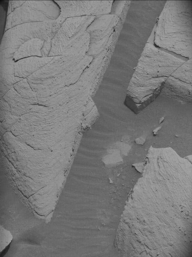 Sol 4148: Mast Camera (Mastcam)