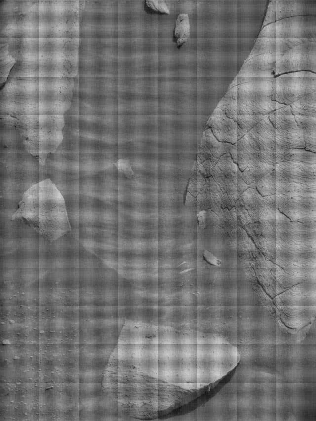 Sol 4148: Mast Camera (Mastcam)