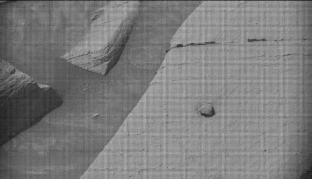 Sol 4148: Mast Camera (Mastcam)