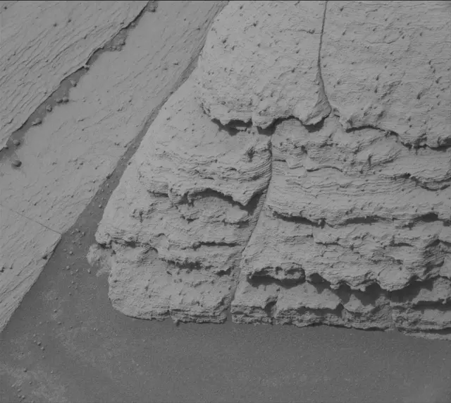 Sol 4148: Mast Camera (Mastcam)