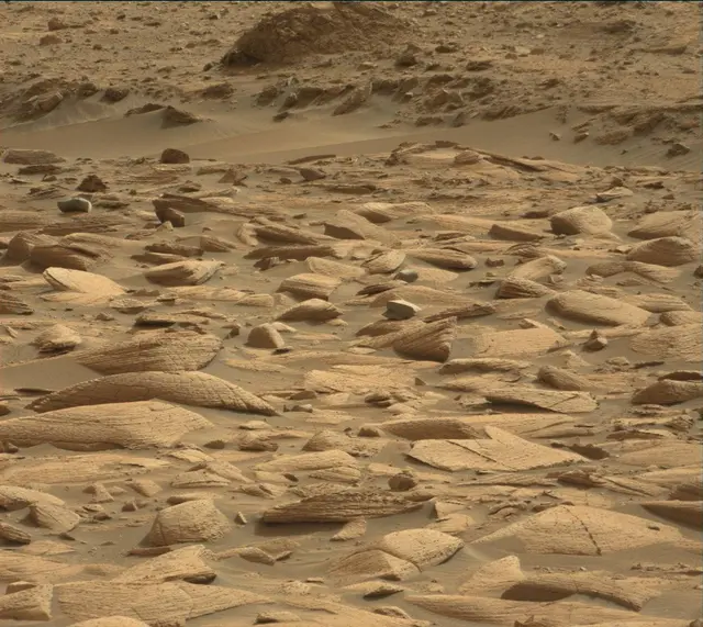 Sol 4148: Mast Camera (Mastcam)