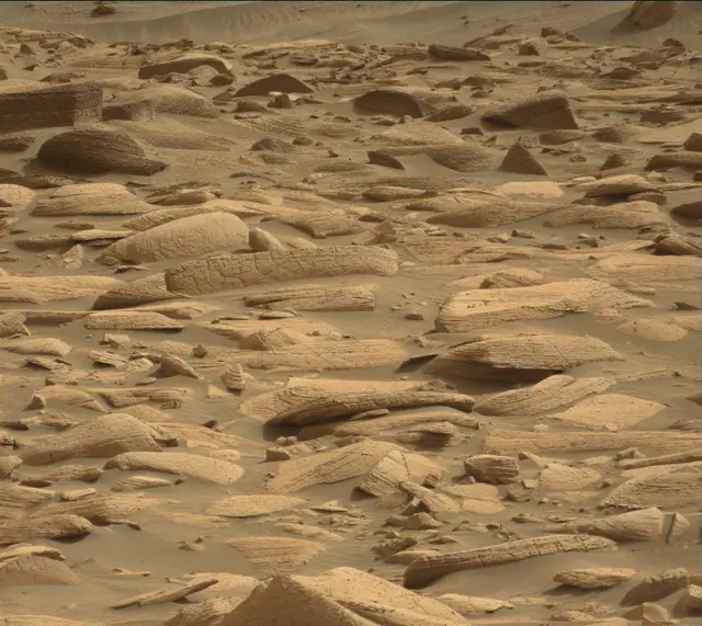 Sol 4148: Mast Camera (Mastcam)