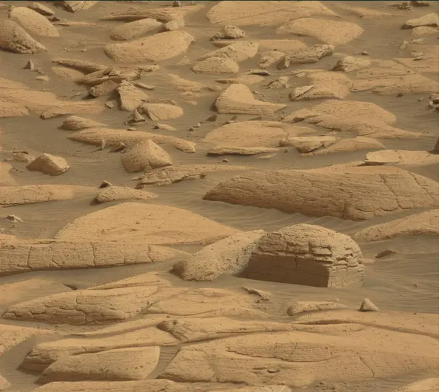 Sol 4148: Mast Camera (Mastcam)