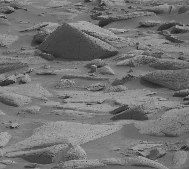 Sol 4148: Mast Camera (Mastcam)