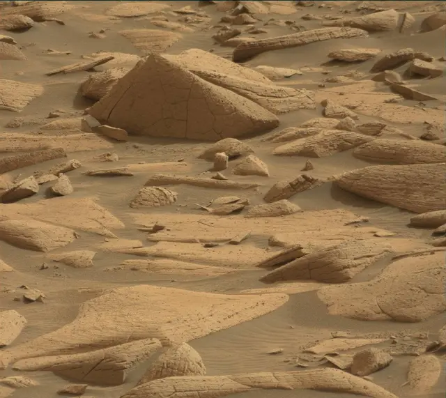 Sol 4148: Mast Camera (Mastcam)