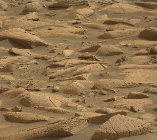 Sol 4148: Mast Camera (Mastcam)