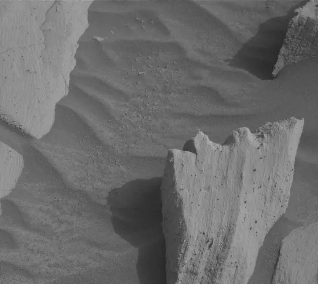 Sol 4148: Mast Camera (Mastcam)