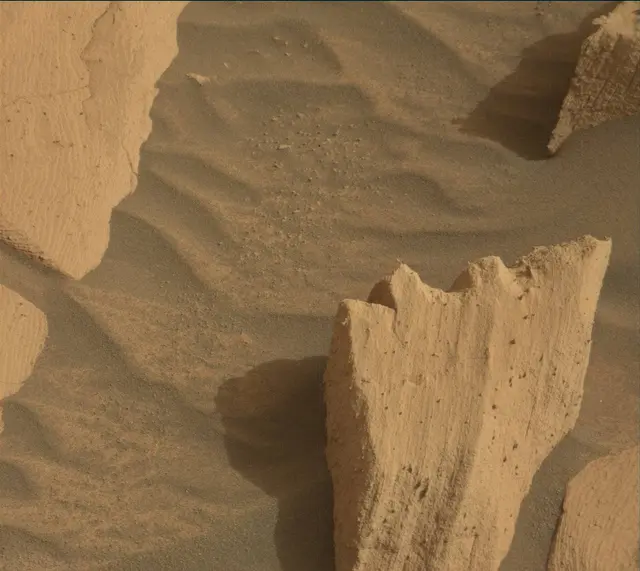 Sol 4148: Mast Camera (Mastcam)